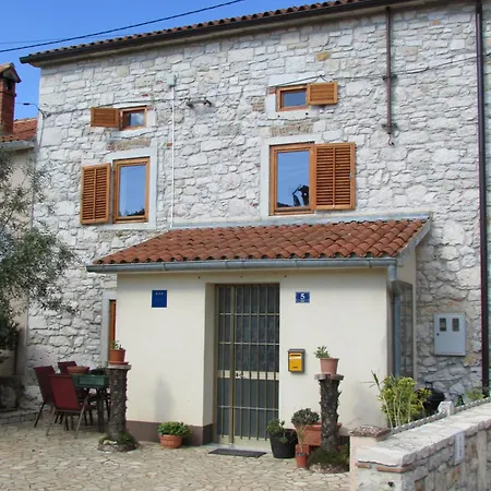 Filipi 5 * ヴィジナダ