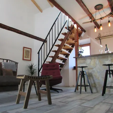 アパート Filipi 5