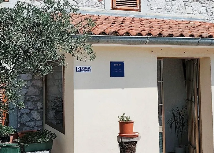 Apartment Filipi 5 *